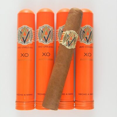 Avo XO Intermezzo Robusto Tube Pack of 5