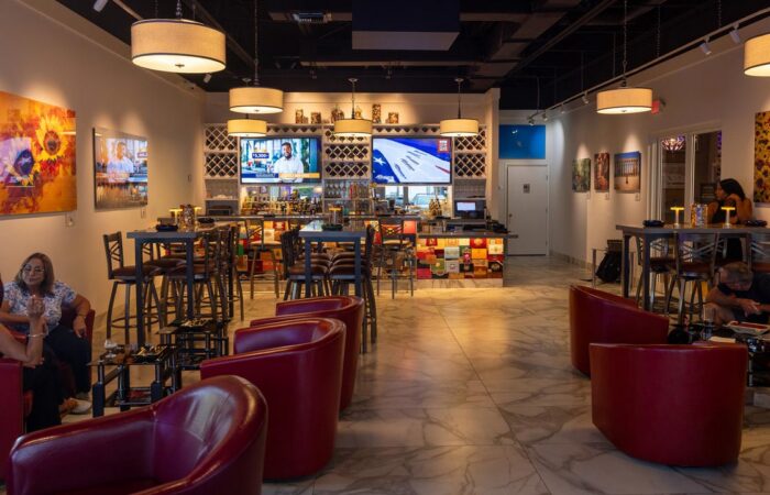 Puro Cigars Lounge